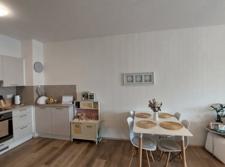 Pronájem bytu, 2+kk, 5 195 m²