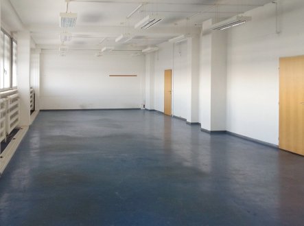 Pronájem kanceláře, 384 m²