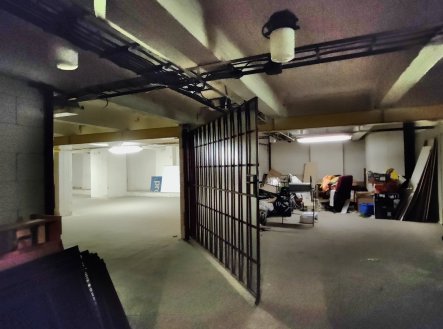 Pronájem komerčního objektu, sklad, 279 m²