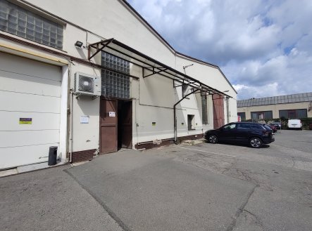 Pronájem komerčního objektu, sklad, 279 m²