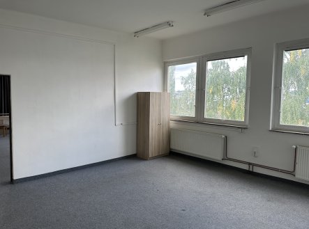Pronájem kanceláře, 73 m²
