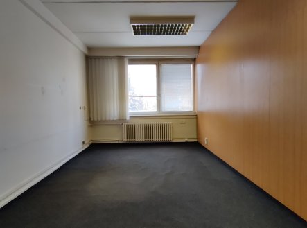 Pronájem kanceláře, 509 m²