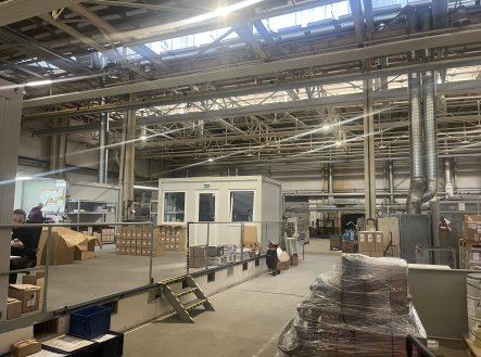 Pronájem komerčního objektu, sklad, 2 293 m²