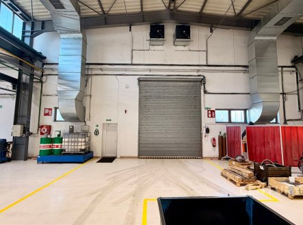 Pronájem výrobní prostory, 3 000 m²