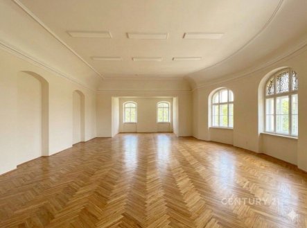 Prodej obchodní prostory, 305 m²