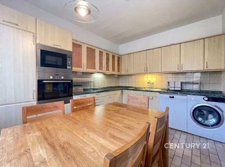 Pronájem bytu, 4+kk, 85 m²