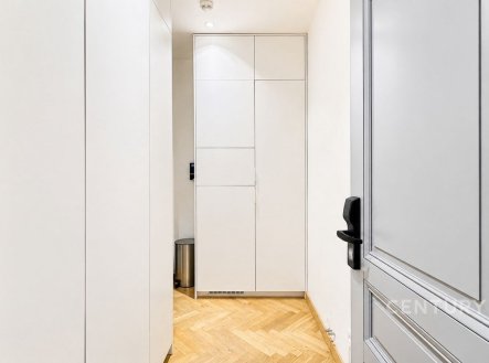 Pronájem obchodní prostory, 68 m²