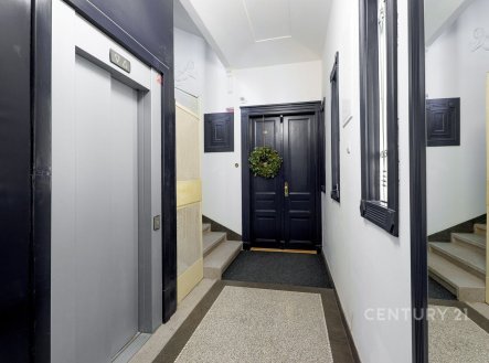 Pronájem bytu, 2+kk, 90 m²