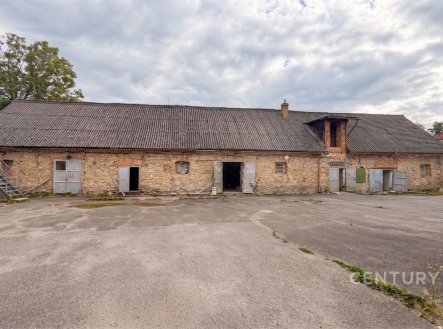 Pronájem skladu, 552 m²