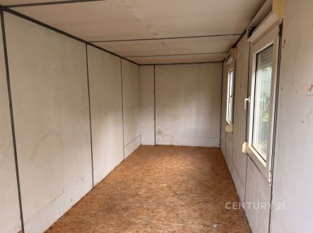 Pronájem skladu, 552 m²