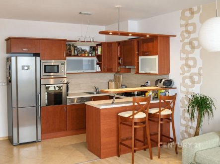 Pronájem bytu, 2+kk, 58 m²