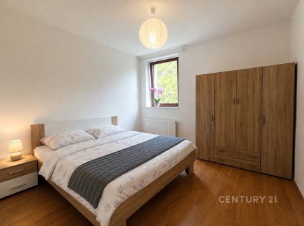 Pronájem bytu, 2+kk, 73 m²
