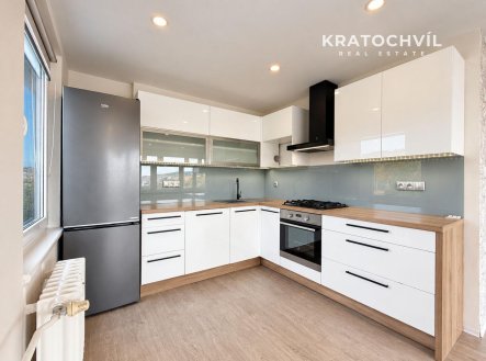 Pronájem bytu, 3+kk, 74 m²