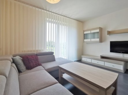 Pronájem bytu, 2+kk, 58 m²