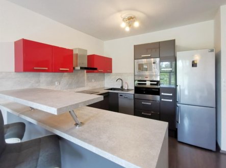 Pronájem bytu, 2+kk, 58 m²
