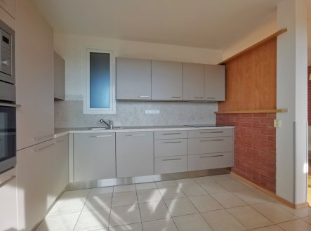 Pronájem bytu, 3+1, 77 m²