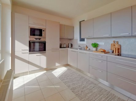 Pronájem bytu, 3+1, 77 m²