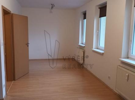 Pronájem bytu, 1+kk, 37 m²