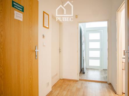 Prodej komerčního objektu, jiný, 75 m²