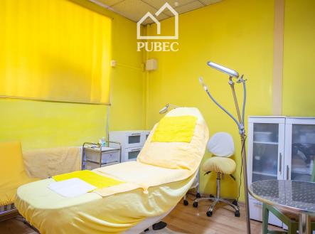 Prodej komerčního objektu, jiný, 76 m²