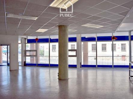 Pronájem - obchodní prostor, 145 m²