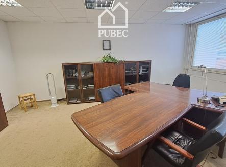 Pronájem kanceláře, 89 m²