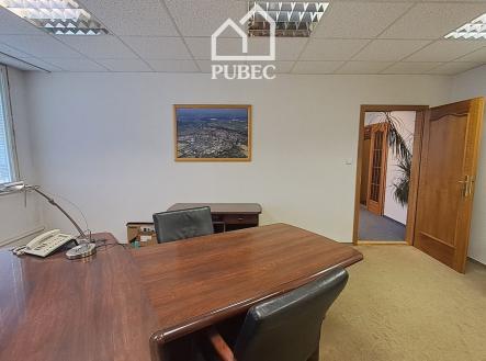 Pronájem kanceláře, 89 m²