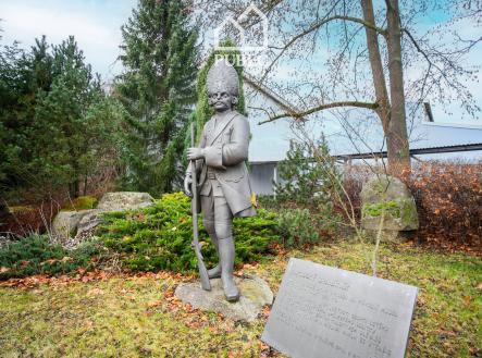 Prodej komerčního objektu, sklad, 11 000 m²