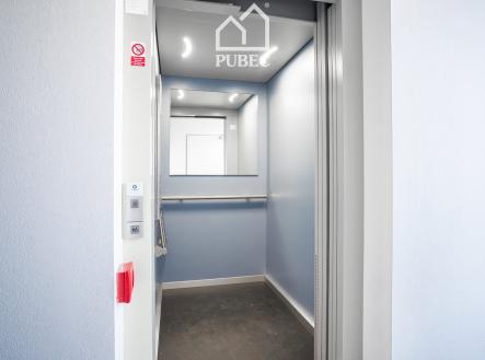 Pronájem bytu, 3+kk, 88 m²