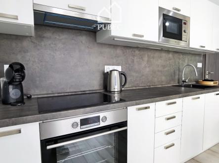 Pronájem bytu, 1+kk, 86 m²