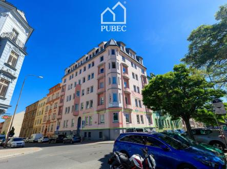 Pronájem obchodní prostory, 132 m²