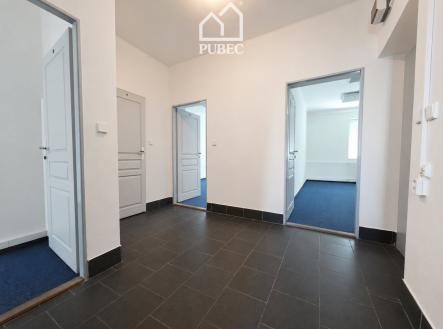 Pronájem kanceláře, 67 m²