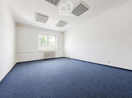 Pronájem kanceláře, 67 m²