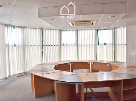 Pronájem kanceláře, 157 m²