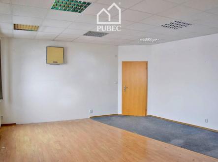 Pronájem kanceláře, 157 m²