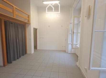 Pronájem - obchodní prostor, 32 m²