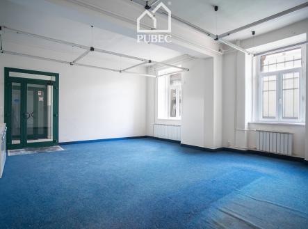 Pronájem kanceláře, 71 m²