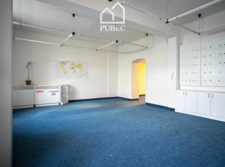 Pronájem kanceláře, 71 m²