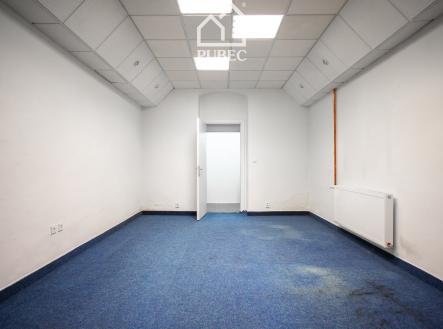 Pronájem kanceláře, 71 m²