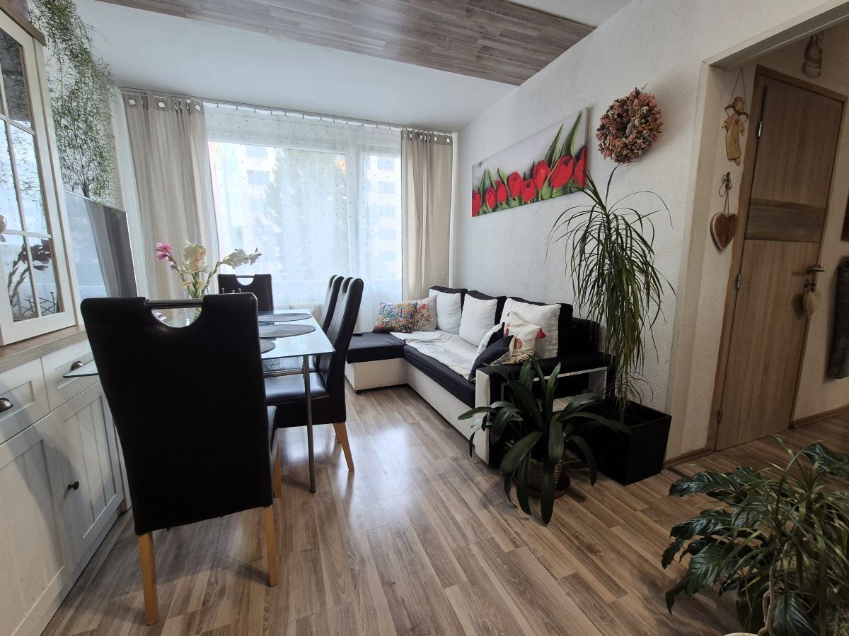 REZERVACE !!! Byt 4+1 s komorou a lodžií v Hořovicích