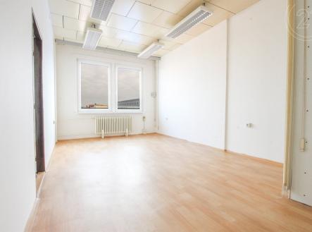 Pronájem kanceláře, 86 m²