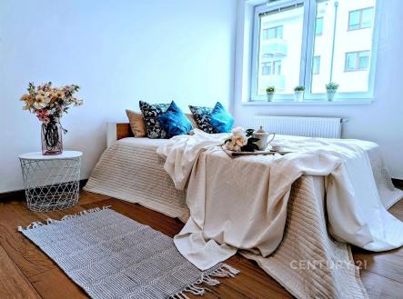 Pronájem bytu, 2+kk, 60 m² obrázek