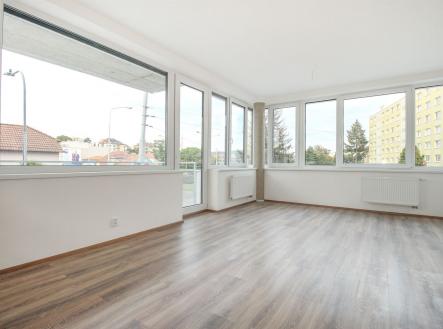 Pronájem bytu, 3+kk, 60 m²