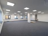 Pronájem kanceláře, 250 m²