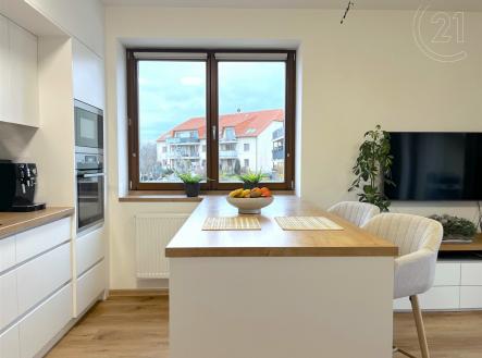 Pronájem bytu, 3+kk, 71 m²