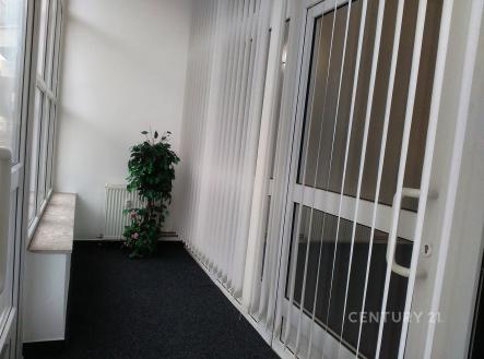 Pronájem kanceláře, 519 m²