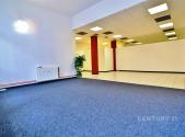 Pronájem kanceláře, 519 m²