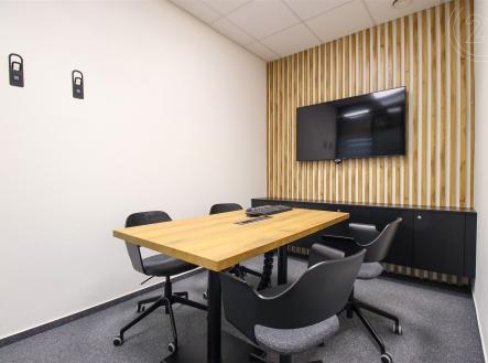 Pronájem kanceláře, 172 m²