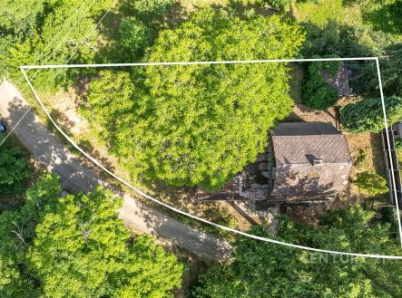 Prodej pozemku pro bydlení, 758 m² obrázek