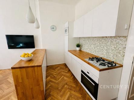 Pronájem bytu, 4+kk, 90 m²